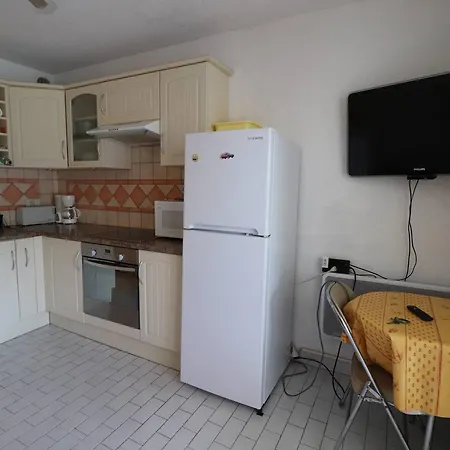 Apartmán Avec Terrasse Ensoleillee, Piscines, Parking Prive, A 500m De La - Fr-1-307-133 *